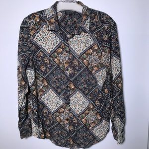 🦄 TopShop button up blouse size 6